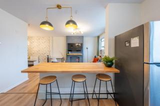 Stylish 2 BD Apt-18 mins from NYC-Steps away Bus stop, Restaurants, Groceries - 4