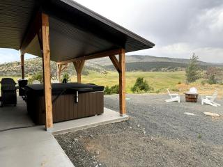 Charming Cabin with Panoramic Mountain Views near Pony in the Tobacco Root Foothills, Montana - 9