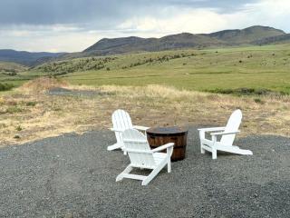 Charming Cabin with Panoramic Mountain Views near Pony in the Tobacco Root Foothills, Montana - 7