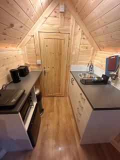 Clogau Tree House Hot tub &sauna - 3