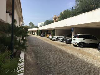 Apartment with pool close to beach - 8