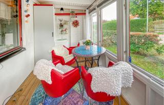 Lovely Apartment In Borgholm With Wifi - 2