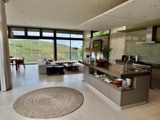 Cliffbreak-Luxury Villa on Pezula Golf Estate with ocean views,Knysna - 4