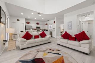 483-Stunning 6 bed home with private pool overlooking quiet conservation area - 2