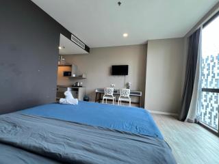 Private Suite for 2 with Wi-Fi Near IKEA SEGi and MRT - 1