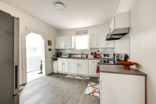 17 Mi to Birmingham Renovated Home with Deck - 9