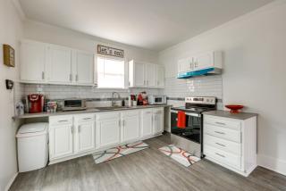 17 Mi to Birmingham Renovated Home with Deck - 5