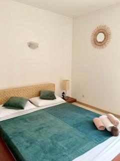 Studio with pool - 1