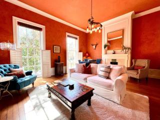 Luxe on Liberty by Lucky Savannah - 0