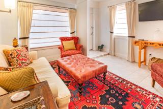 Bell Carriage on Pulaski Square by Lucky Savannah - 5