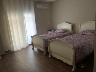 Luxurious 5 bedroom 5 bath Furnished Villa superb location - Amman - 2