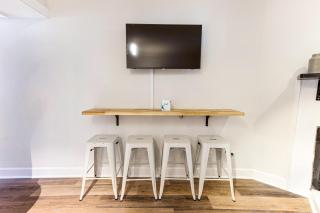 Lynwood Collection on Forsyth 2B by Lucky Savannah - 5