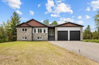 Spacious suites near Ottawa - 0