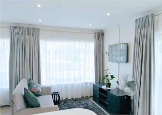 Central, Secure & Stylish Stay in Randhart - 8