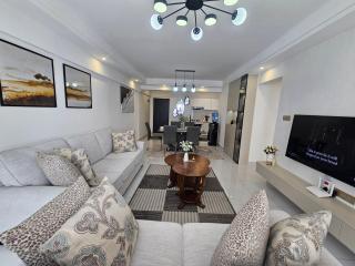 Kileleshwa One Bedroom Dining Suite with Skyroof Gym & Balcony - 9