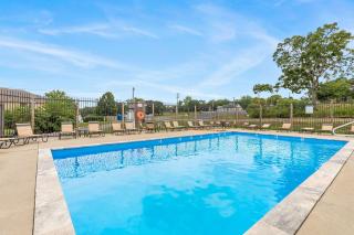 Lighthouse Lodge 1 - 7