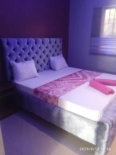 Cutting Edge Guest House - 0