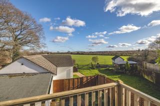 Contractor & Group Stay 6-Bed House with Parking - 0