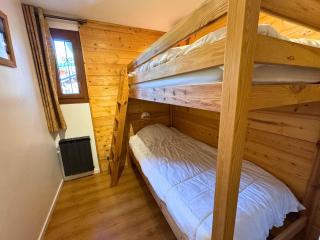 Appartement 2 pièces 4 pers au pied des pistes avec balcon exposé Sud-Est, parking, casier à skis - FR-1-452-363 - 3