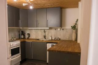 Charming 2BR Tromso Home Wi-Fi & Heater - 1