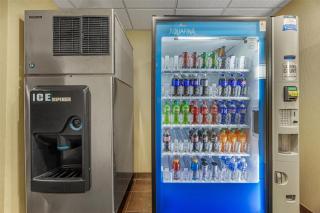 Best Western Plus Prairie Inn - 4