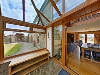 The Barn, Luxury Country Home Sleeps 6 Hot Tub Near Durham City & Bishop Auckland - 4
