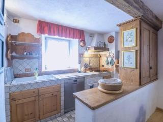 Newly renovated apartment close to mountains - 7