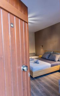 Meteora Living Rooms - 5