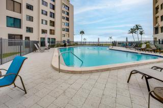 4 Mi to Lovers Key SP Modern Condo with Ocean Views - 8