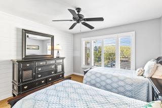 Seagrove Villa 11C - Oceanfront View! Center of Resort! - 2