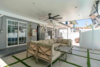 Modern Encino Retreat with pool, lush yard and comfort - 3