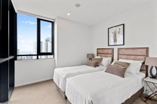 A Stunning Ocean Views 2 Bedroom Apartment - 2