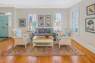 Huntingdon Getaway by Lucky Savannah - 8