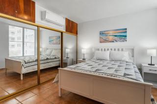 Adlin Beachfront Condo with amazing views - 4