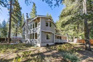 Play in the Pines Hot Tub Playground Firepit - 7