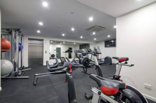 A Coastal Comfort 2BR Luxury Stay w Ocean View - 5