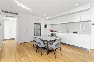 A High Level and Ocean Views 2 Bedroom Apartment - 9