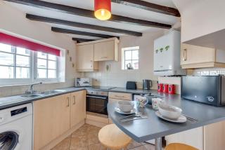 Corner Cottage - 6