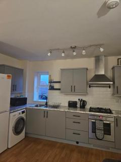 Bargh Apartment - 2 bed 2 bath, modern comfort - 1