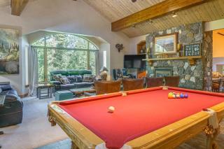 Steps to Ski Shuttle Breckenridge Home with Hot Tub - 0