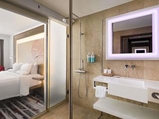Novotel Jakarta Gajah Mada - 8