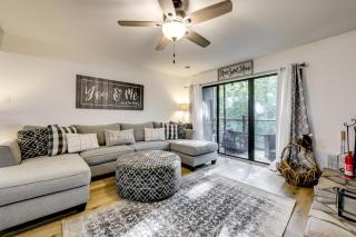 Sevierville Condo with Balcony and Pool Access! - 9