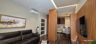 Central Deluxe Apartment - 8