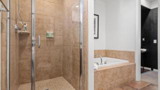 LV031 Luxurious Upstairs Legacy Villas Studio - 2