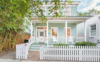 Mandy's Veranda by Lucky Savannah - 0