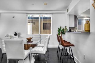 Amazing & Spacious in Heart of Santa Monica- Easy Access to ALL Tourist attractions - 8