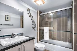 Amazing & Spacious in Heart of Santa Monica- Easy Access to ALL Tourist attractions - 2