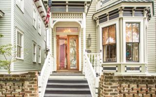 Three Sisters House by Lucky Savannah - 4
