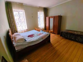 Lorenzo- Guesthouse- - 4