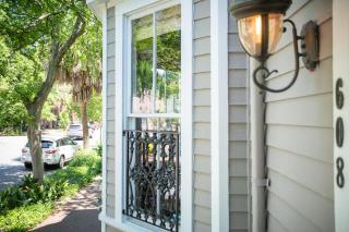 Queen Anne Manor by Lucky Savannah - 7